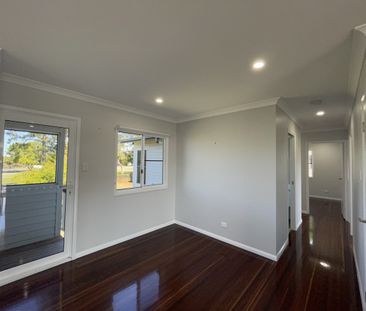 Tastefully renovated - Photo 5