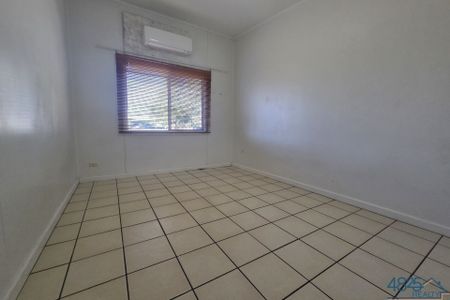 1 Bedroom Partly Furnished Unit Conveniently Located! - Photo 4