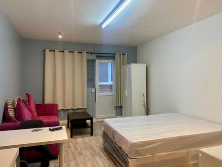 Studio to rent - Photo 4
