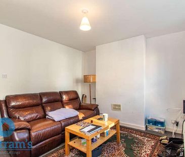 Warwick Street, Dunkirk, NG7 - Photo 1