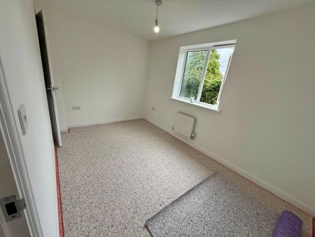 2 bedroom semi-detached house to rent - Photo 4