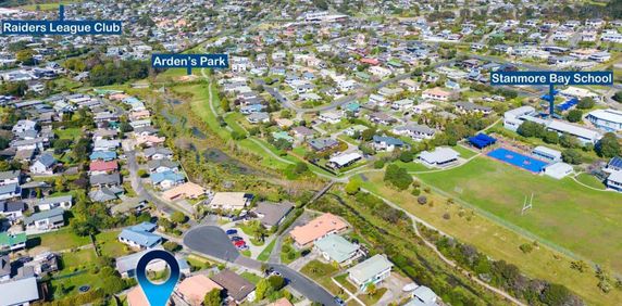 Sun Soaked Stanmore Bay House - Photo 2