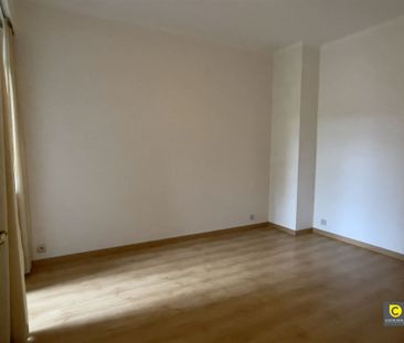 2-slaapkamerappartement met autostaanplaats - Foto 2