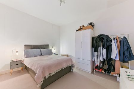 1 bedroom apartment - Photo 3