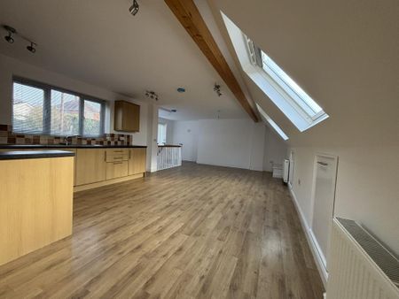 3 bedroom detached house to rent - Photo 5