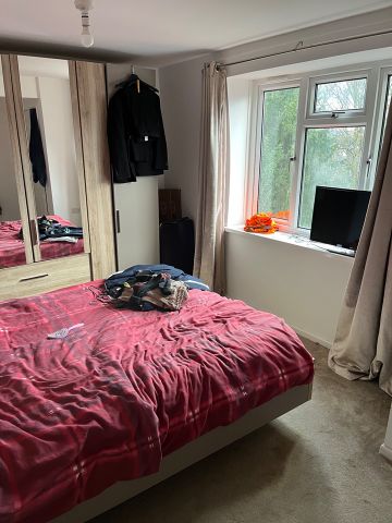 2 Bed Flat, Featherbank Lane, LS18 - Photo 4