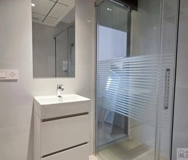 Valencia Capital, Valencian Community 46004 - Photo 2