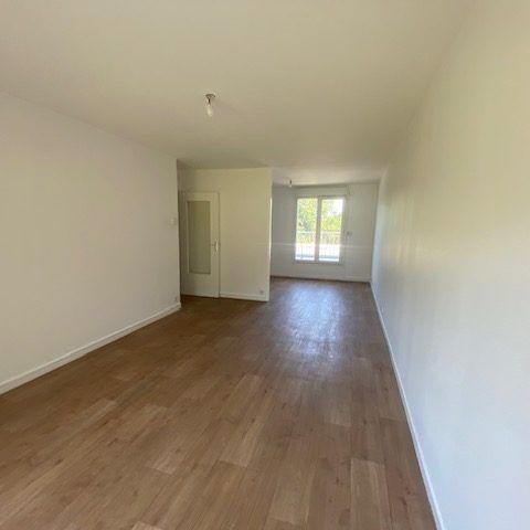 Location Appartement 4 pièces 101m² MONTIVILLIERS 76290 - Photo 1