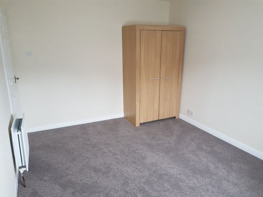 4 Bed Semi-Detached House, Tilehurst, RG30 - Photo 1
