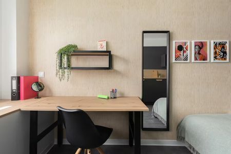 Passeig Facultats, Valencia, Valencian Community 46021 - Photo 2