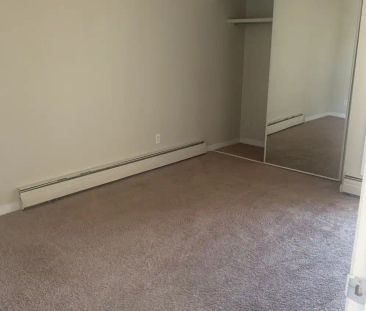 7715 159st — 3 Bedroom 1 Bath - Photo 3