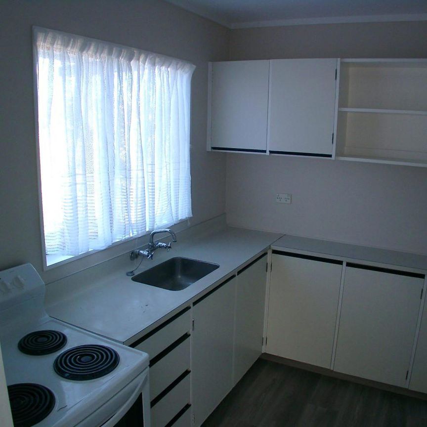 Townhouse with garage - Photo 1