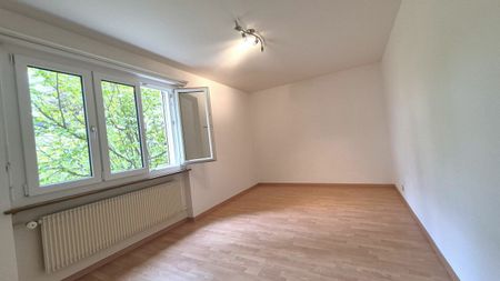 Bel appartement spacieux de 3,5 pièces avec balcon - Photo 4