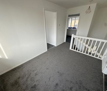 3 bedroom terraced house to rent - Photo 6