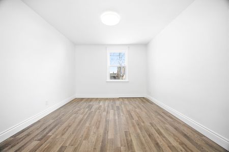 For Lease - 39 Penhurst Avenue Unit# 2, Toronto, Ontario - Photo 5