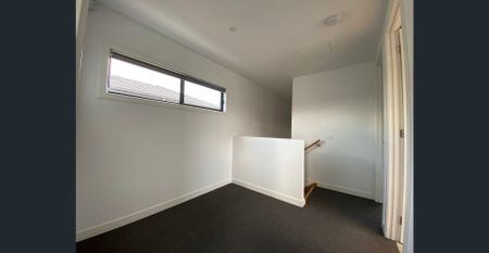 3 BED DELIGHT IN THE HEART OF HOPPERS CROSSING - Photo 2