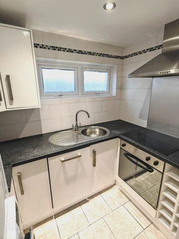 14c Lesley Heights, Glassillan Grove, Greenisland, BT38 8TB - Photo 3