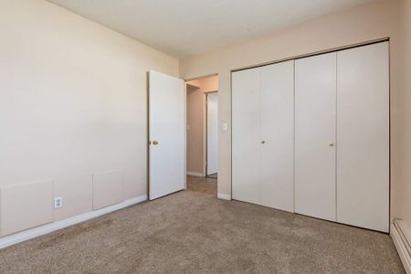 Renovated Suite - 2 Bedroom - Photo 3