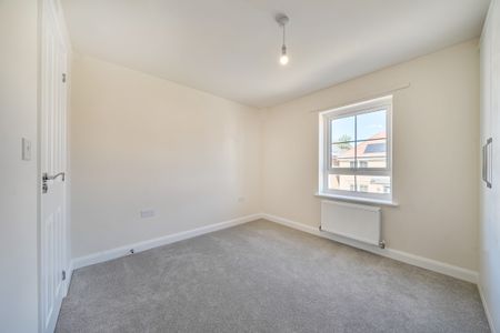 Southwold Drive, Peterborough, Hampton Beach - Photo 3