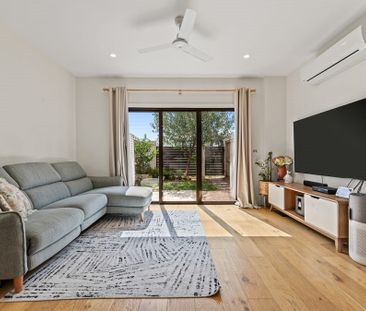 3 Hardy Loop, Keysborough VIC 3173 - Townhouse For Rent | Domain - Photo 2