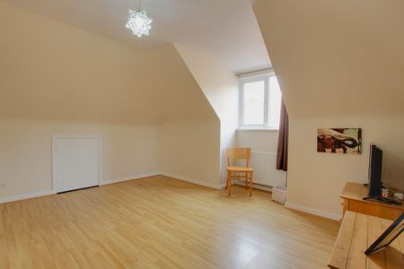 4 bedroom chalet to rent - Photo 4