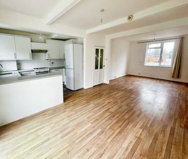 3 bedroom House To Let - Photo 1