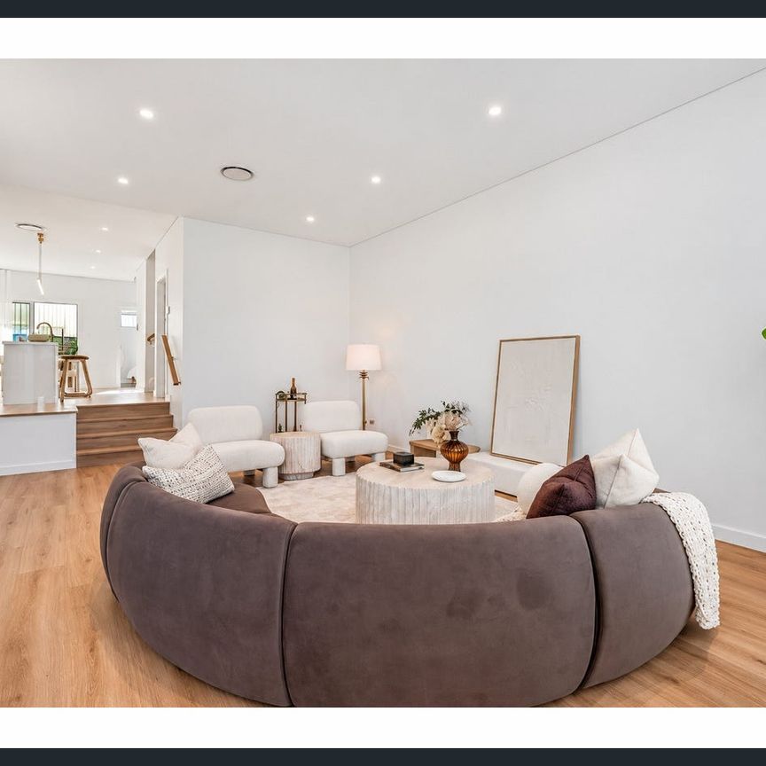 Coastal Elegance, Exceptional Space & Brand-New Luxury - Photo 1
