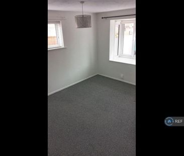 1 bedroom semi-detached house to rent - Photo 3