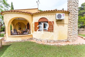 Luxury Villa for rent in Turís, Valencia