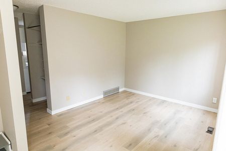 Highland Park Townhomes - Photo 4