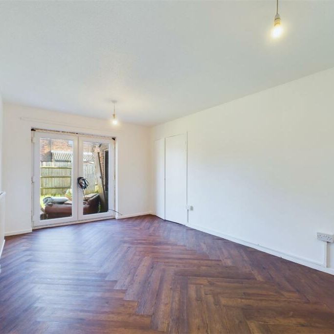3 Bed Flat, Canning Town, E16 - Photo 1