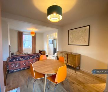 2 bedroom terraced house to rent - Photo 2