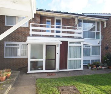 3 bedroom flat to rent - Photo 4