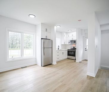 For Lease - 426 Veterans Drive Unit# 1, Barrie, Ontario - Photo 5