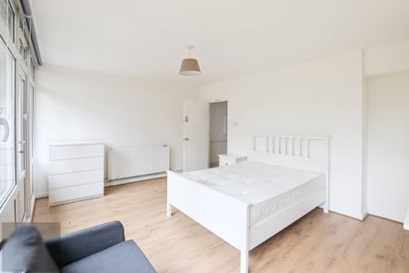 Saint James's Crescent - Photo 4