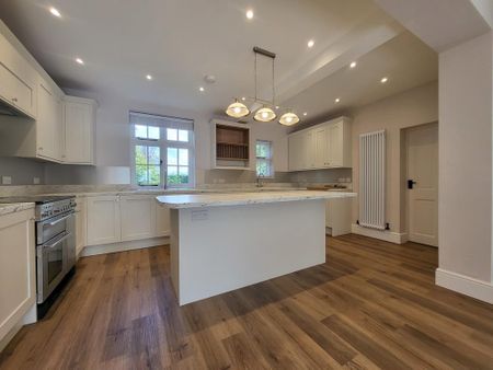 6 bedroom semi-detached house to rent - Photo 2