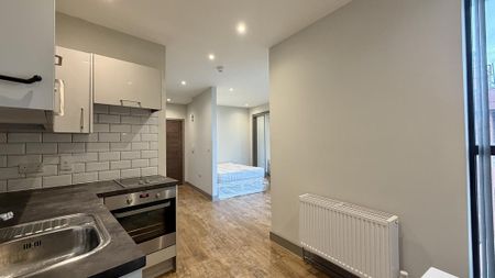 Studio to rent - Photo 5