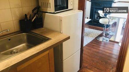 2-bedroom apartment for rent in East Wall, Dublin - Photo 4