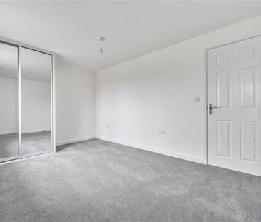 3 bedroom detached house to rent - Photo 3