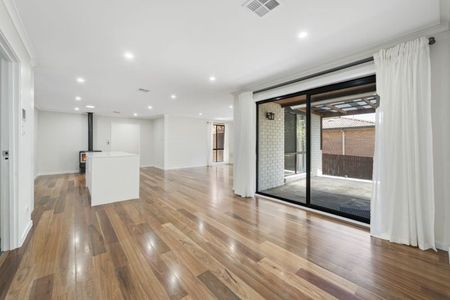 7 Hayley Crescent, Queanbeyan - Photo 3