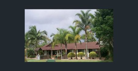 3/4 bedrooms furniture houses, Southport TSS precinct - Photo 5