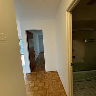 One Bedroom Apartment in Kitsilano - Photo 1