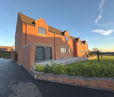 3 bedroom detached house to rent - Photo 4