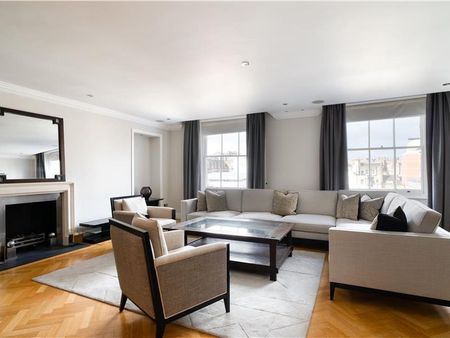 Charles Street, Mayfair - Photo 3