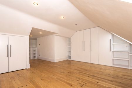 4 Bedroom House to Let in Seven Dials - Photo 3