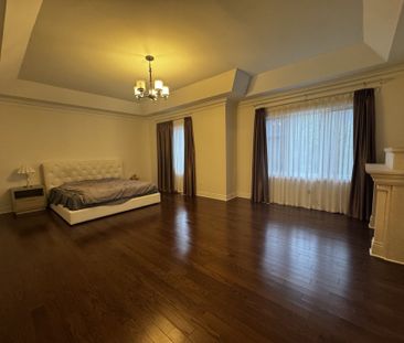 For Lease - 9 Anglin Drive, Richmond Hill, Ontario - Photo 1