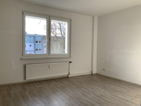 Familienfreundliche 3,5 Zimmer Wohnung mit Balkon und Bezugsfertig, nähe Zoom - Photo 2