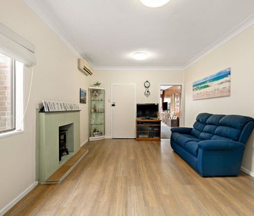 Family Home With Flexible Floorplan - Photo 2