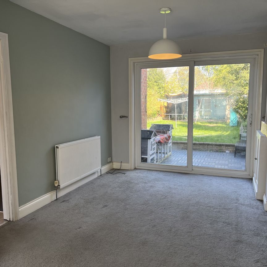 Lansdowne Road, Taunton - Photo 1