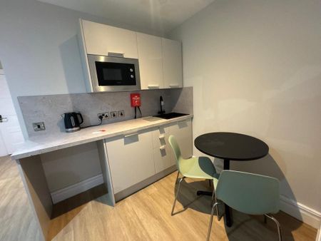 Property to rent - Photo 4